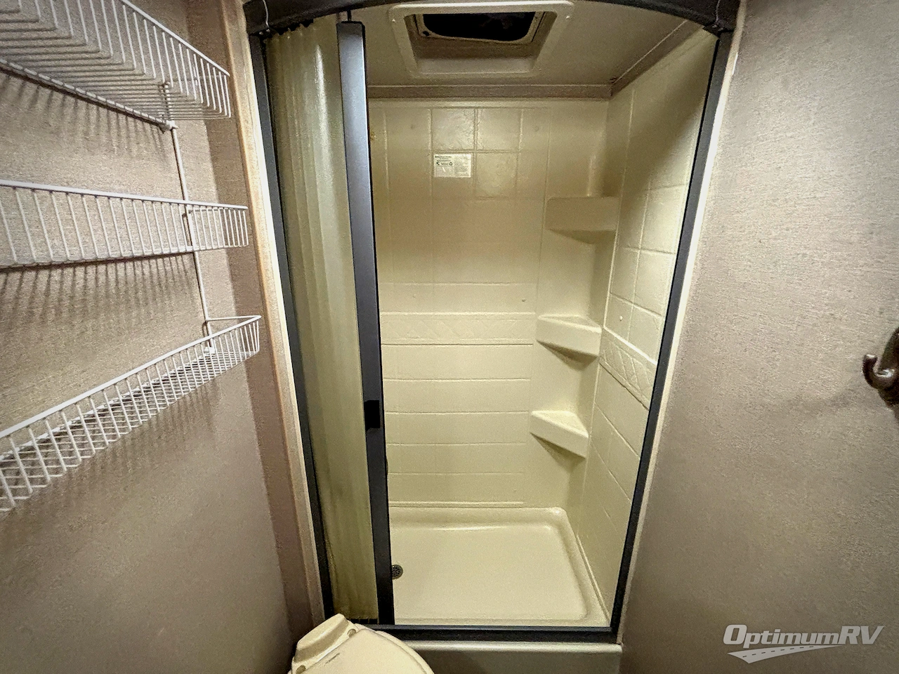 2019 Winnebago Towables Minnie 2455BHS Photo 15