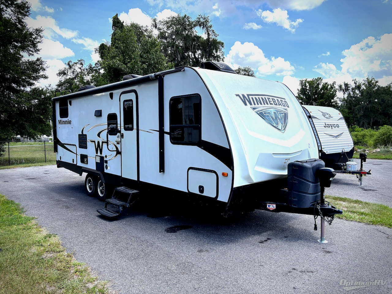 2019 Winnebago Towables Minnie 2455BHS Photo 1