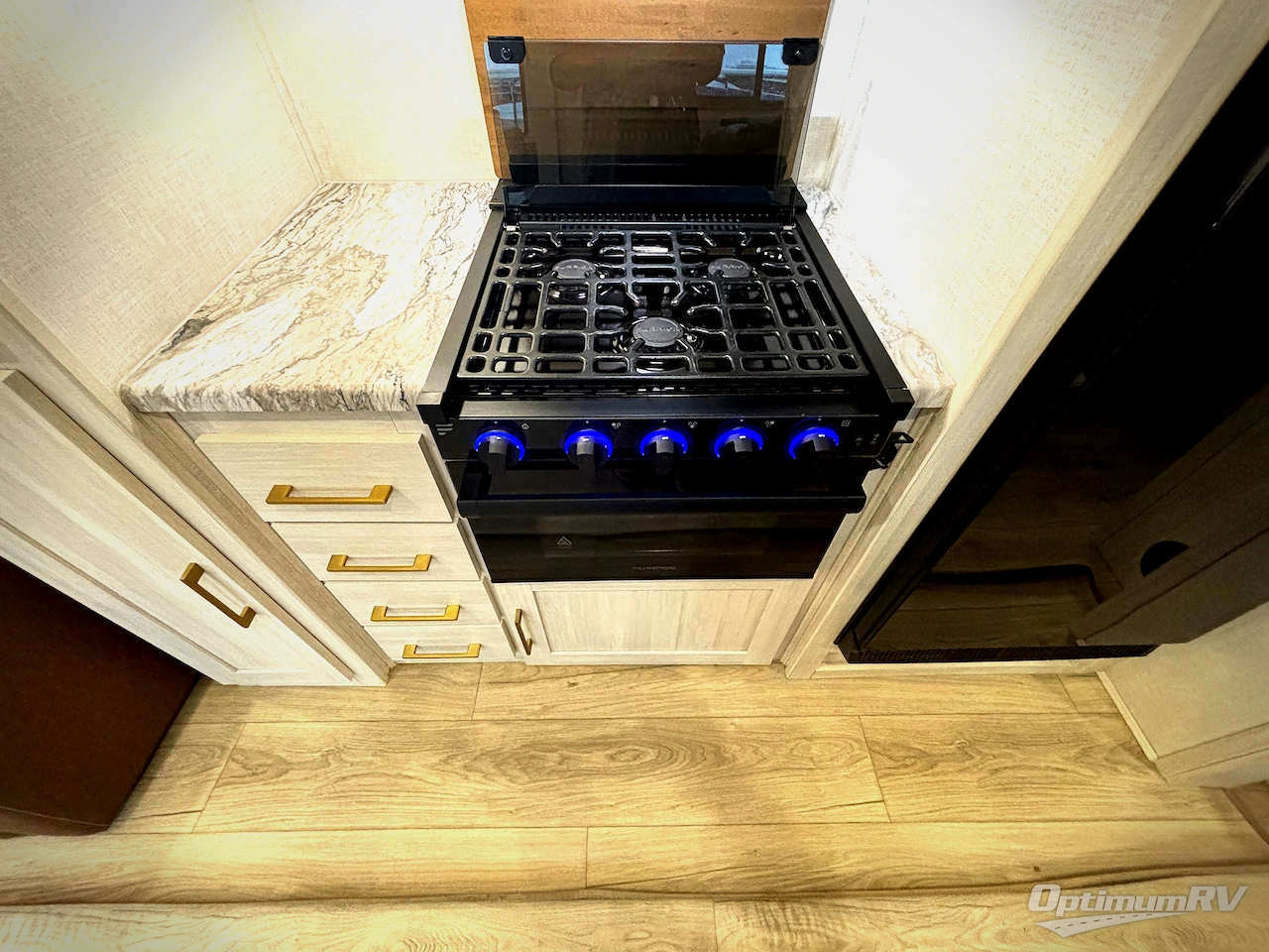 2024 Forest River Grand Surveyor 302RDBS Photo 9