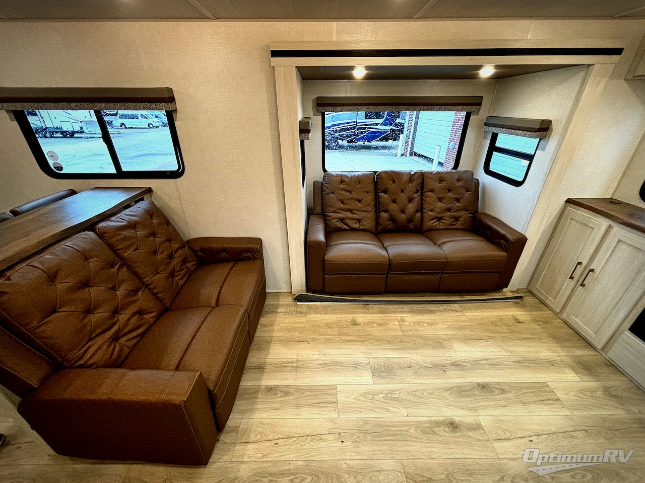 2024 Forest River Grand Surveyor 302RDBS Photo 6