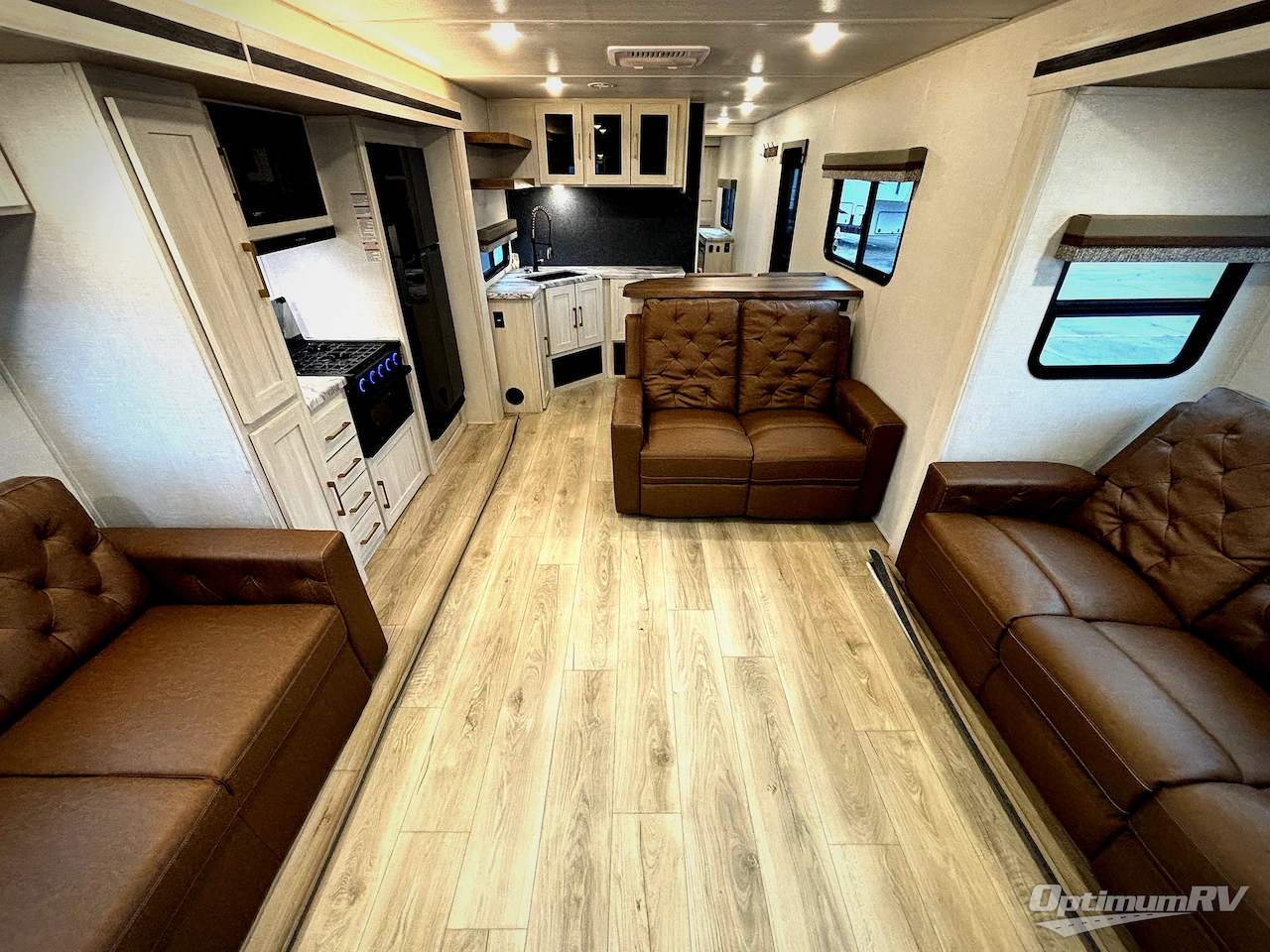 2024 Forest River Grand Surveyor 302RDBS Photo 5