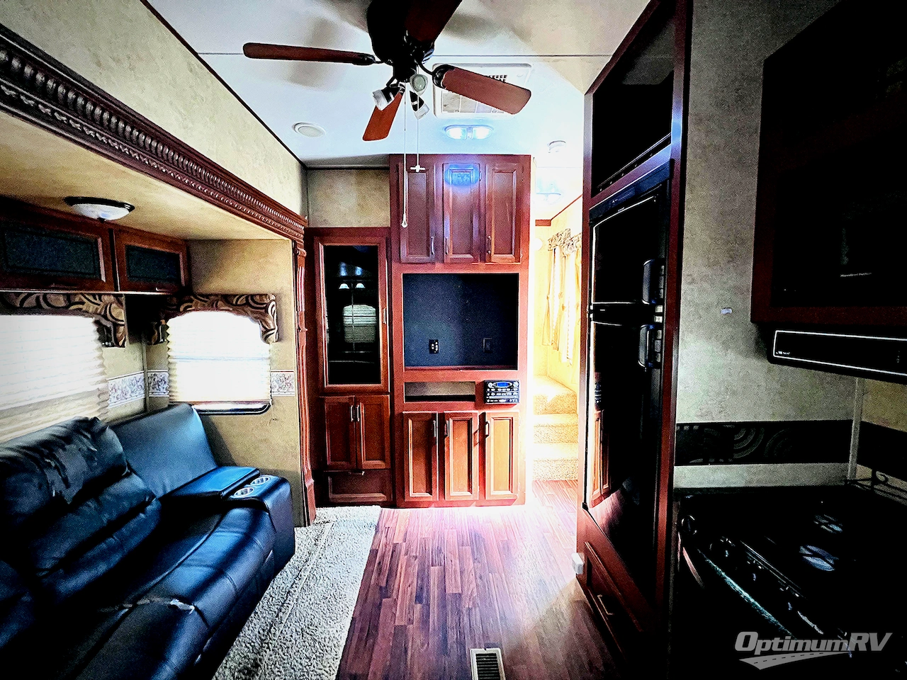 2012 Forest River Sandpiper 365SAQ Photo 3