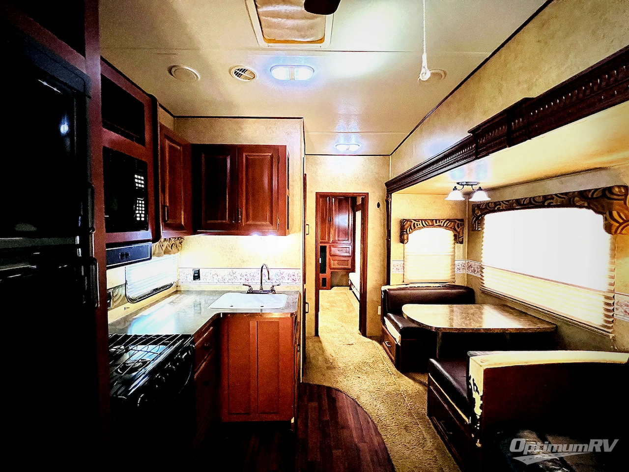 2012 Forest River Sandpiper 365SAQ Photo 2