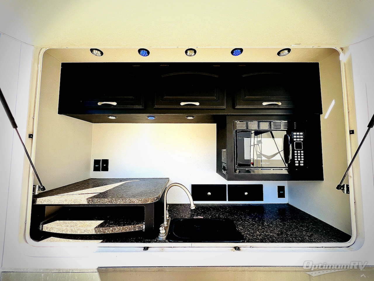 2012 Forest River Sandpiper 365SAQ Photo 26