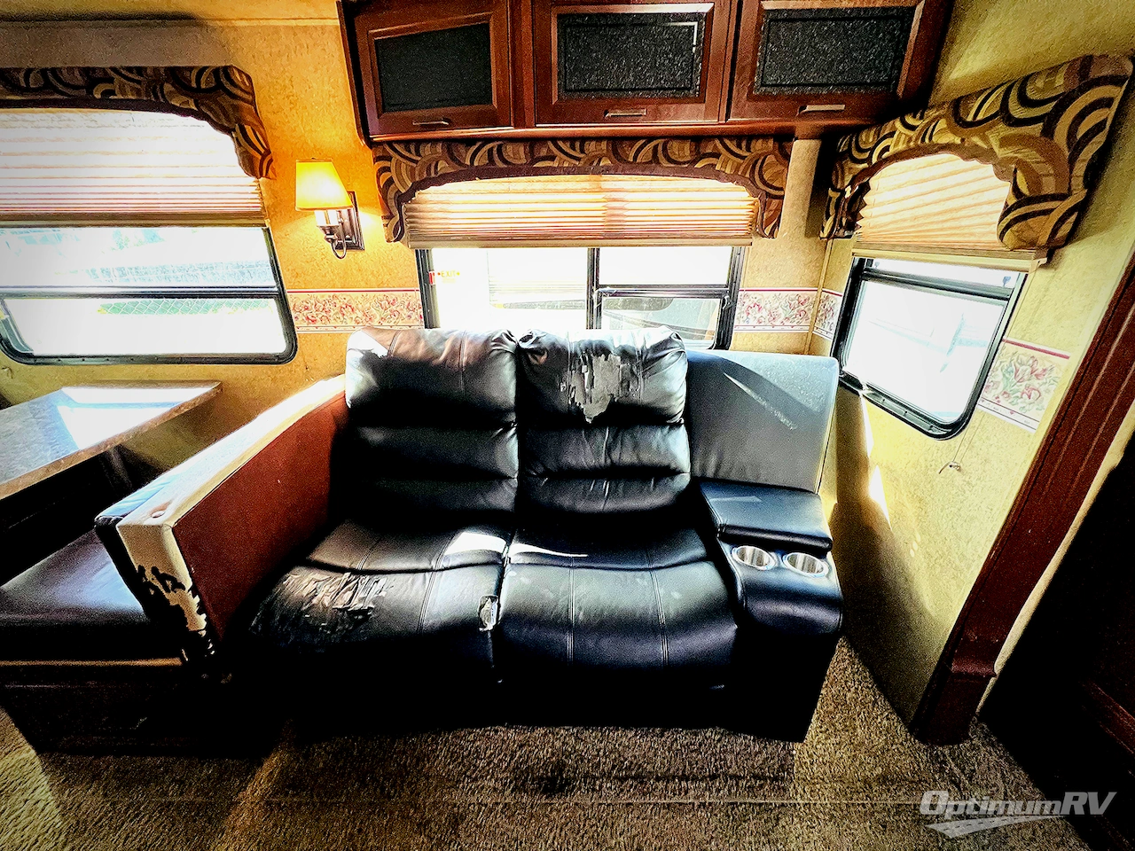 2012 Forest River Sandpiper 365SAQ Photo 6