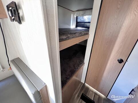 2022 Prime Time Avenger 26BK RV Photo 4