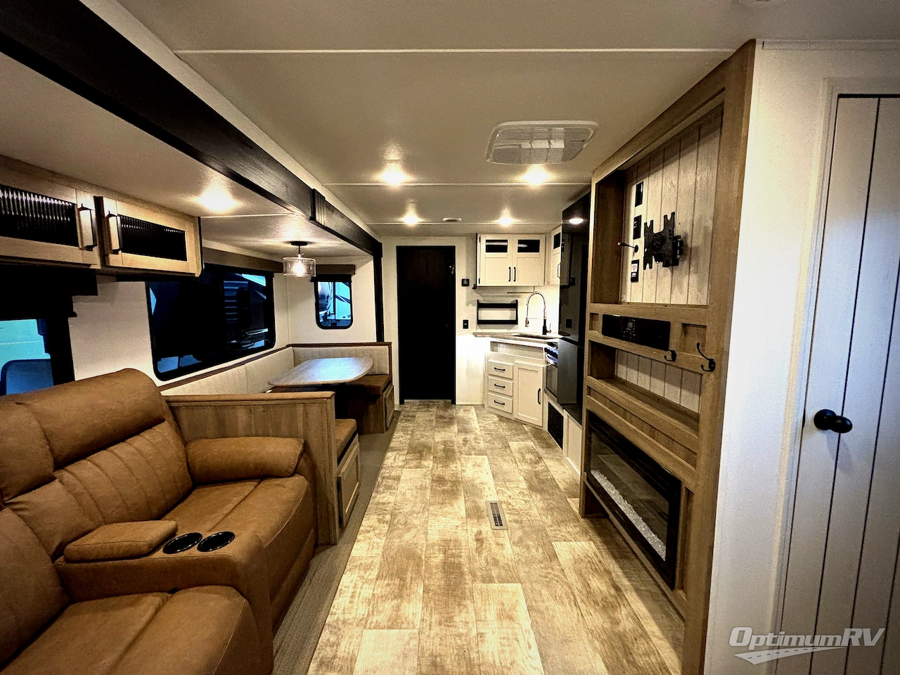 2025 Palomino Puma 31QBBH Photo 5