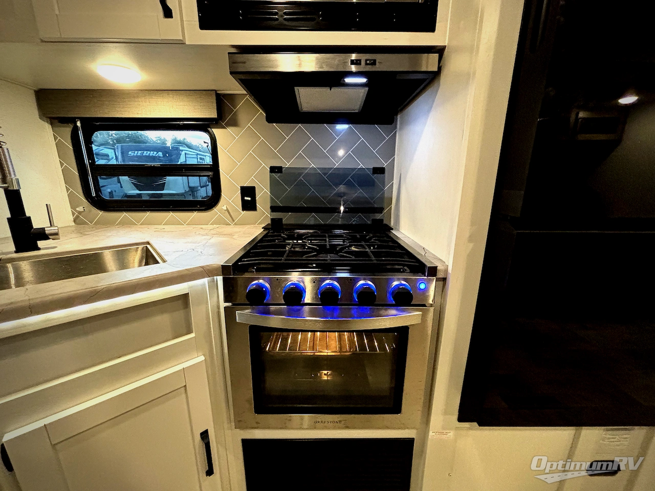 2025 Palomino Puma 31QBBH Photo 7