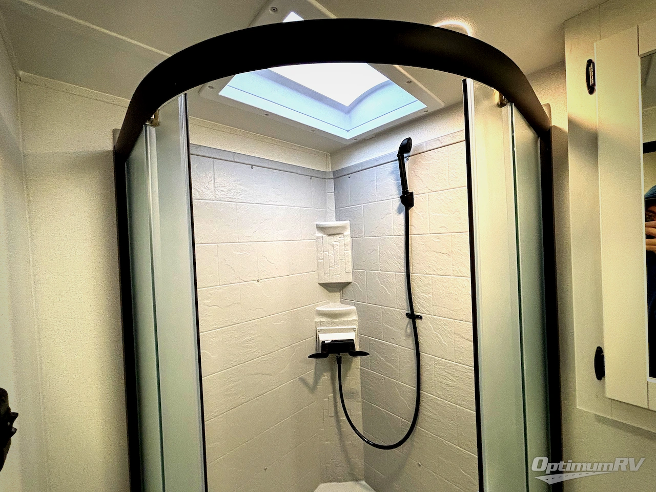 2025 Palomino Puma 31QBBH Photo 16