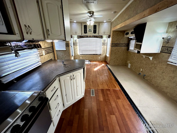 2008 Pilgrim Pilgrim 357RLS RV Photo 1