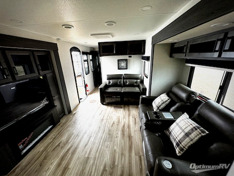 2026 Venture SportTrek Touring Edition STT333VFK RV Photo 4