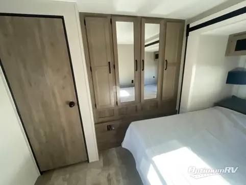 2024 Palomino Puma 32BHQS RV Photo 4