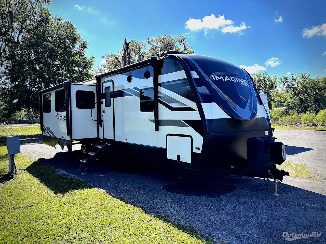 2022 Grand Design Imagine 2970RL Photo 1