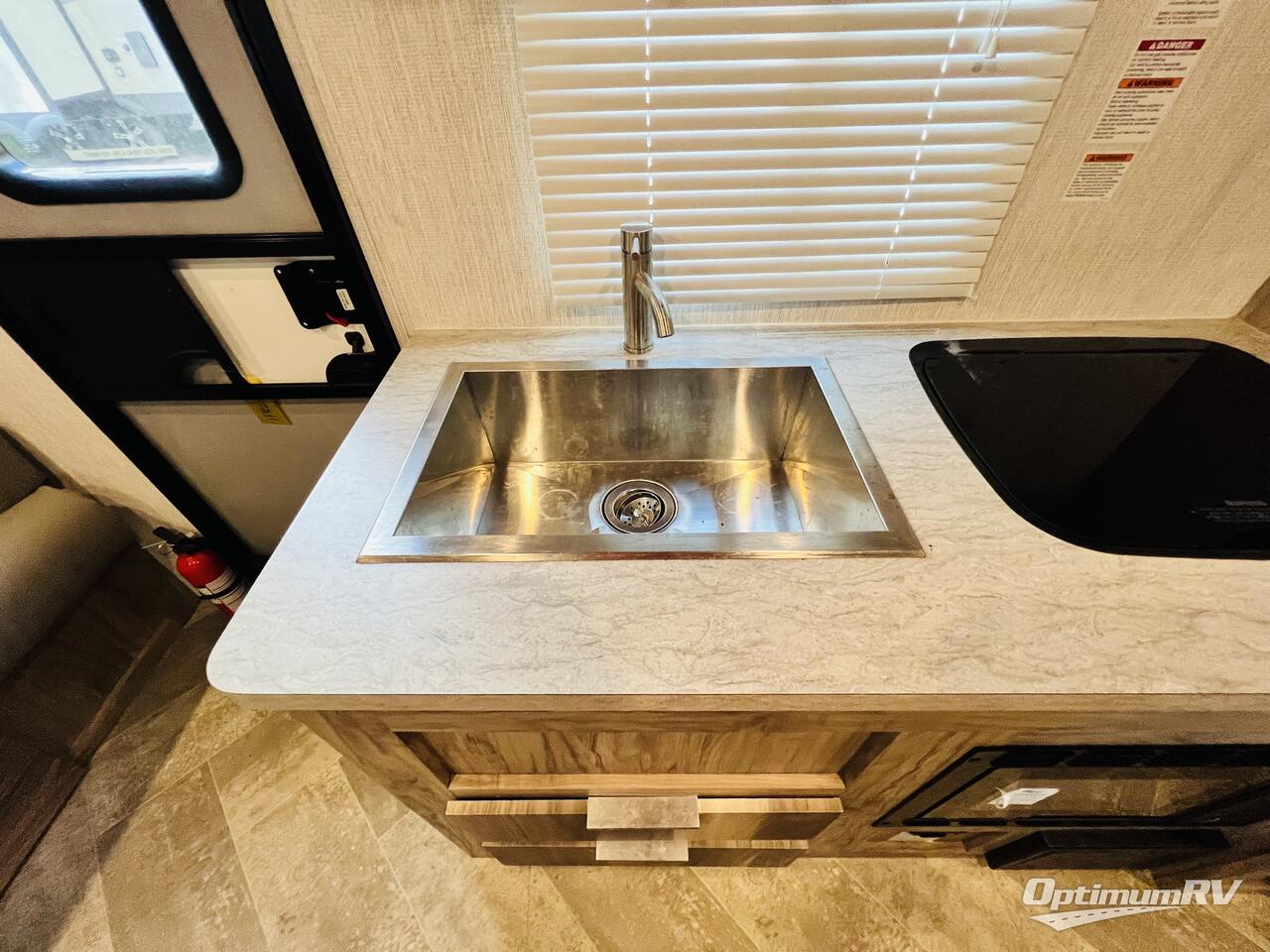 2022 Palomino Real-Lite Mini RL189 Photo 9