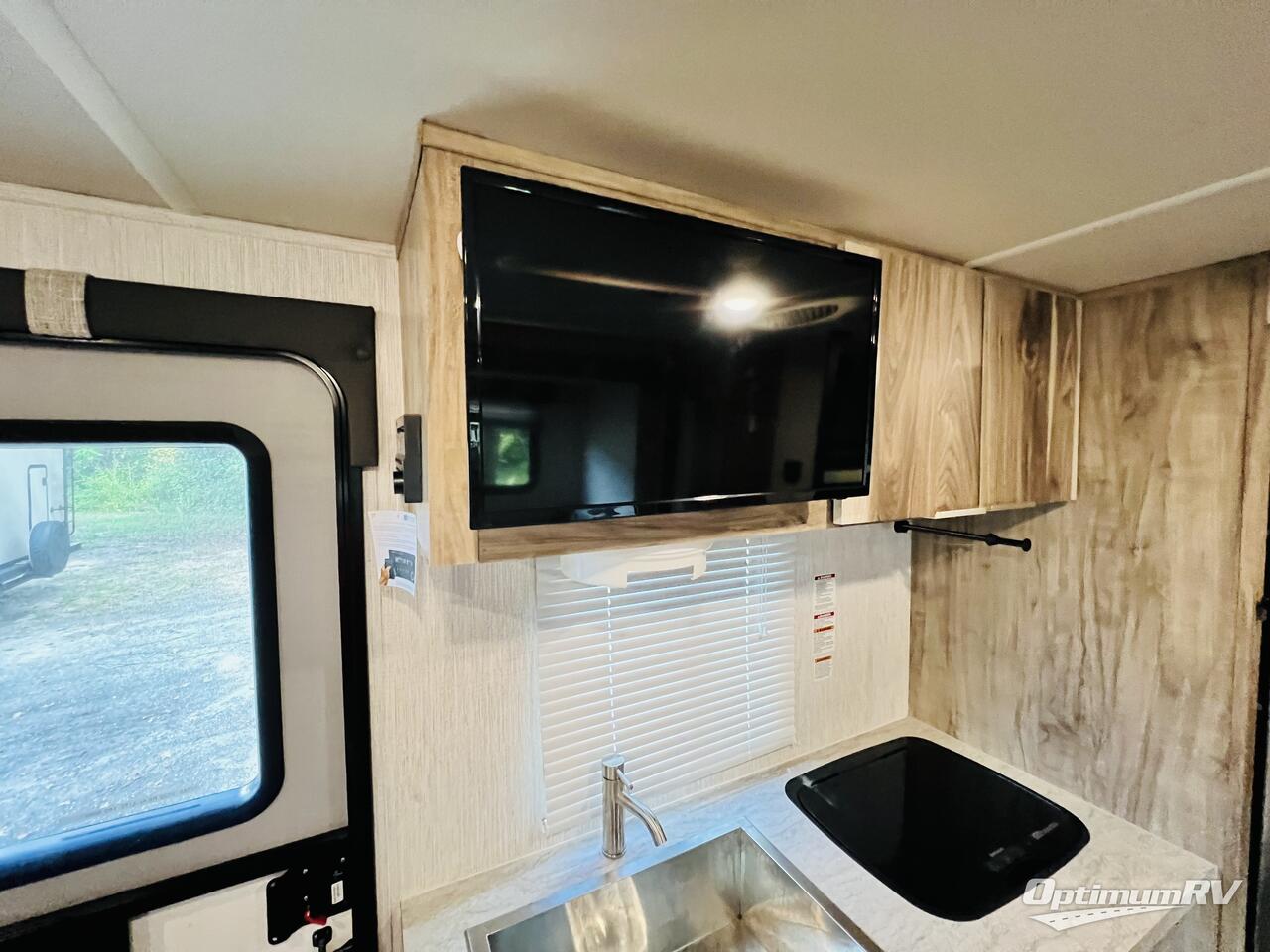 2022 Palomino Real-Lite Mini RL189 Photo 10