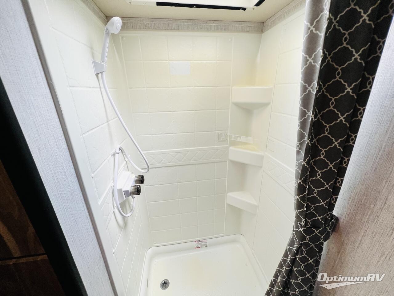 2022 Palomino Real-Lite Mini RL189 Photo 15