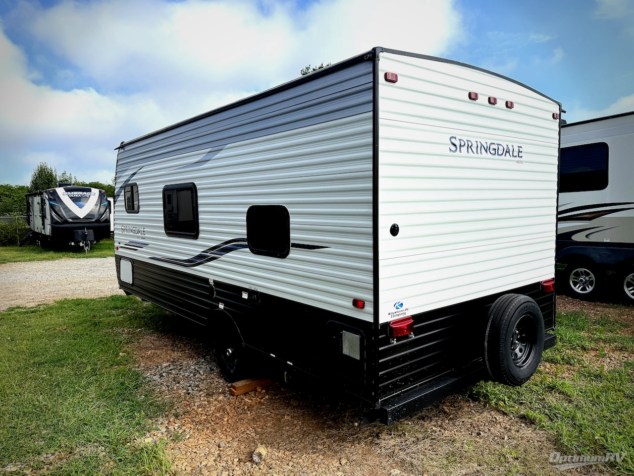 2021 Keystone Springdale Mini 1800BH Photo 3