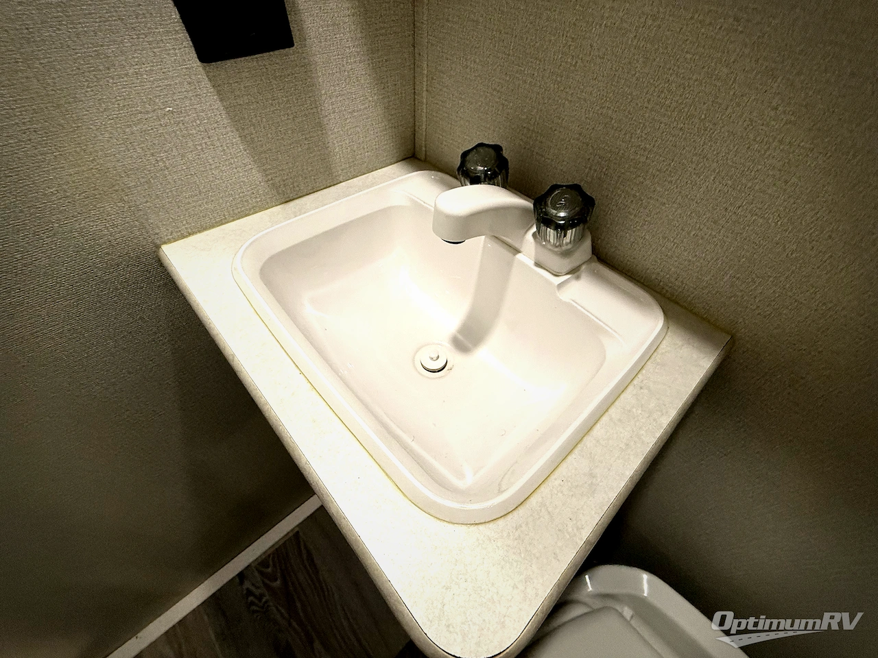 2021 Keystone Springdale Mini 1800BH Photo 12