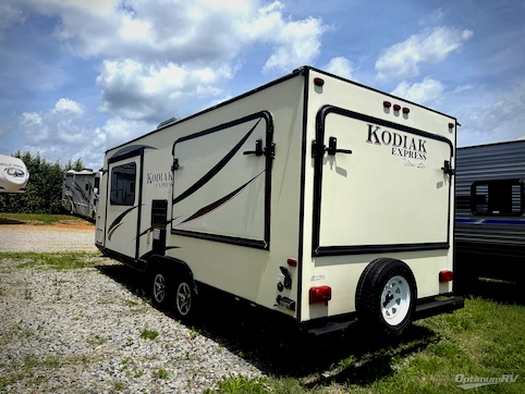 2017 Dutchmen Kodiak Express 222ES RV Photo 3