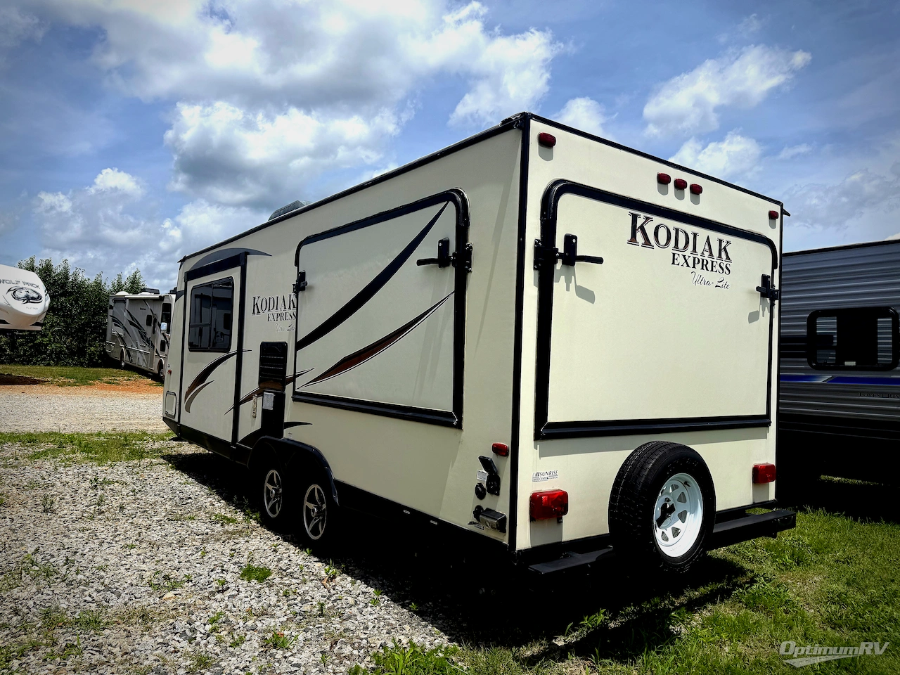 2017 Dutchmen Kodiak Express 222ES Photo 3
