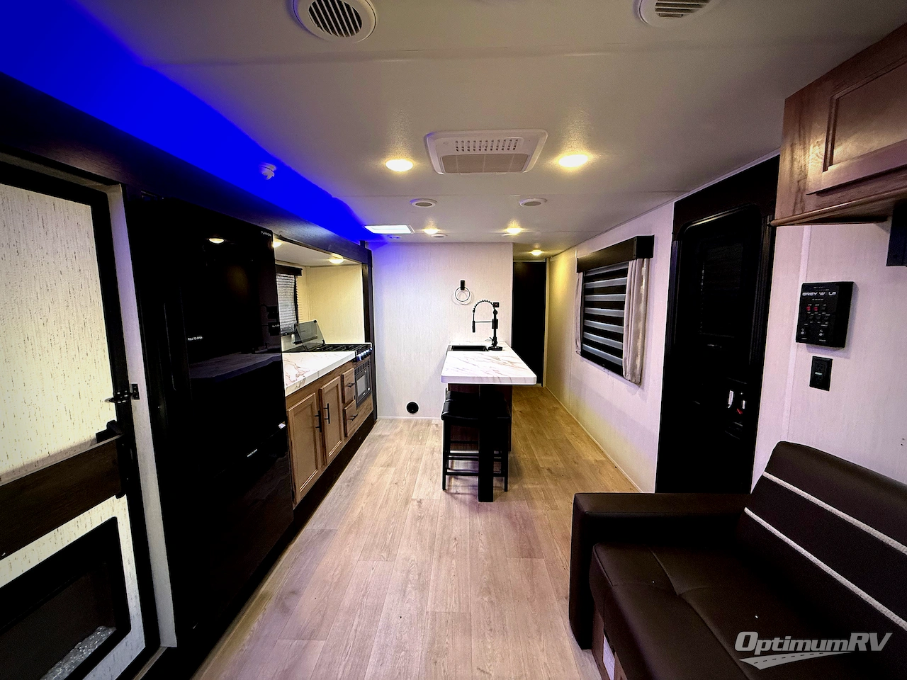 2025 Forest River Cherokee Grey Wolf 27LH Photo 6