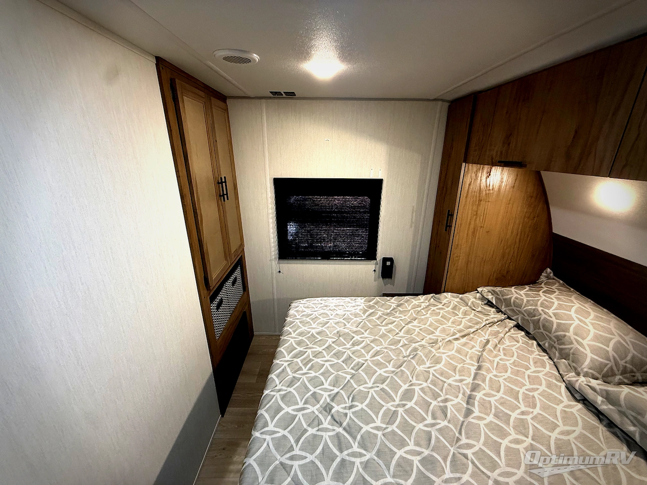 2025 Forest River Cherokee Grey Wolf 27LH Photo 12