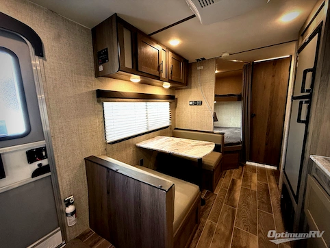 2021 Gulf Stream Enlighten 25BH RV Photo 3