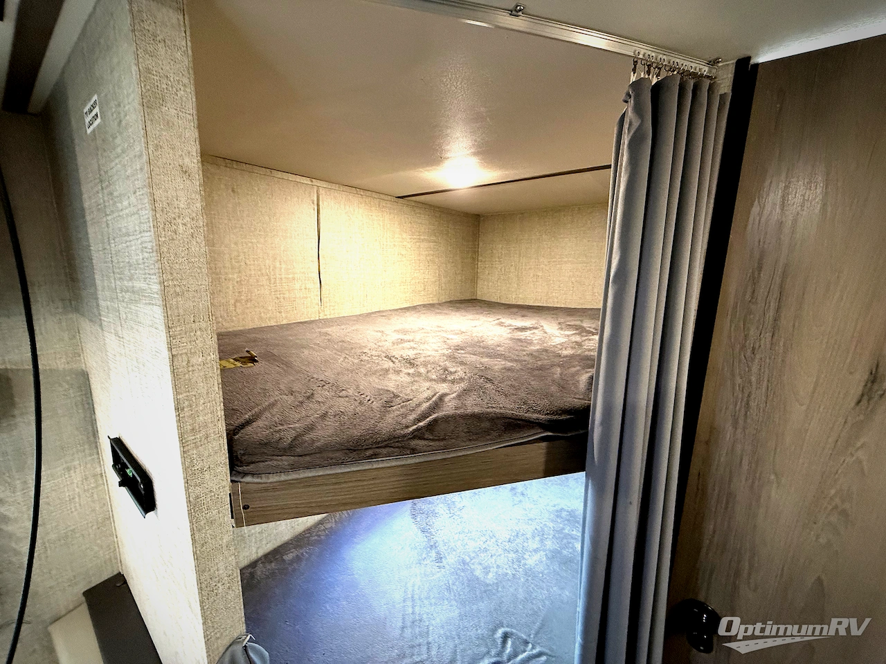 2021 Gulf Stream Enlighten 25BH Photo 14