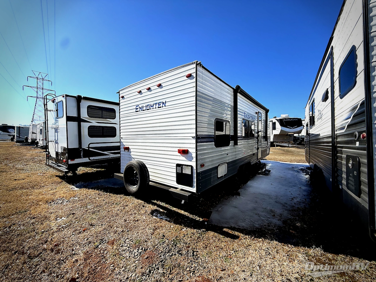 2021 Gulf Stream Enlighten 25BH Photo 2