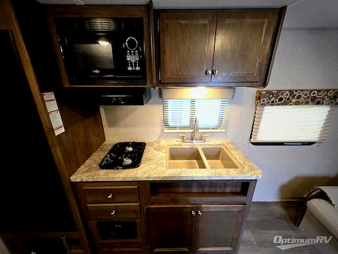 2018 Dutchmen Coleman Light LX 1705RB RV Photo 3