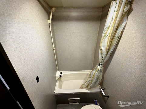 2018 Dutchmen Coleman Light LX 1705RB RV Photo 4