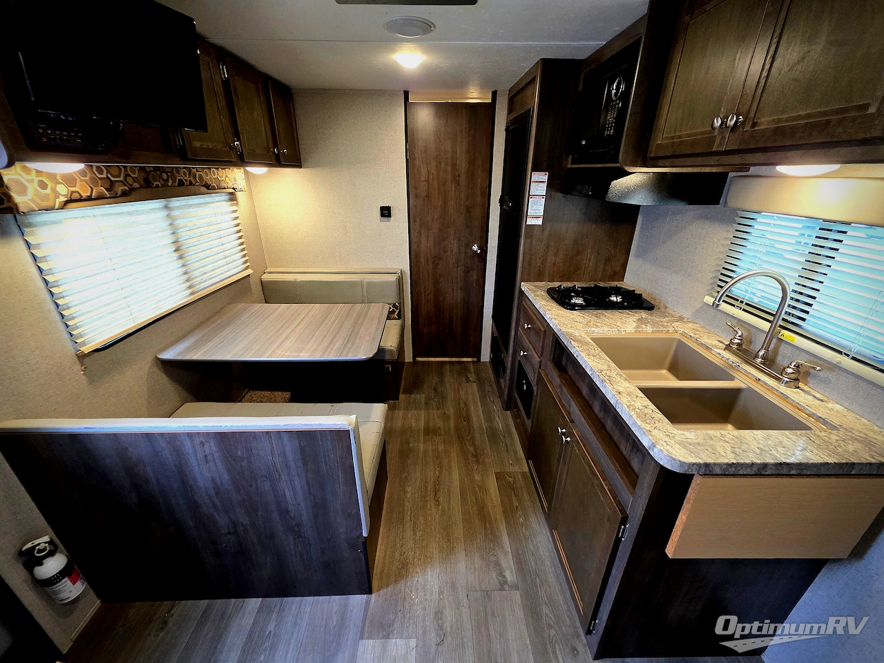 2018 Dutchmen Coleman Light LX 1705RB Photo 8