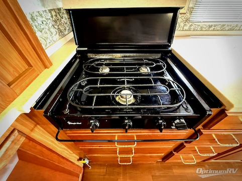 2000 Winnebago Chieftain 36L RV Photo 3