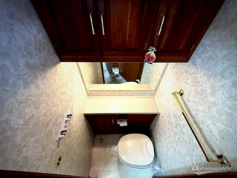 2000 Winnebago Chieftain 36L RV Photo 4