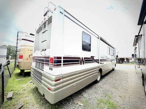 2000 Winnebago Chieftain 36L RV Floorplan Photo