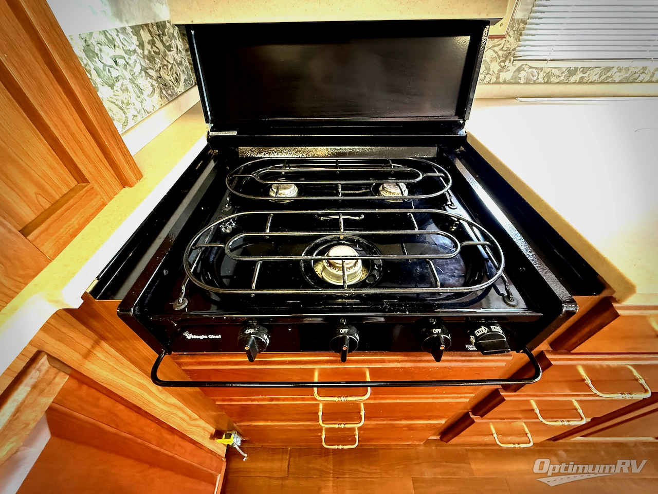 2000 Winnebago Chieftain 36L Photo 9