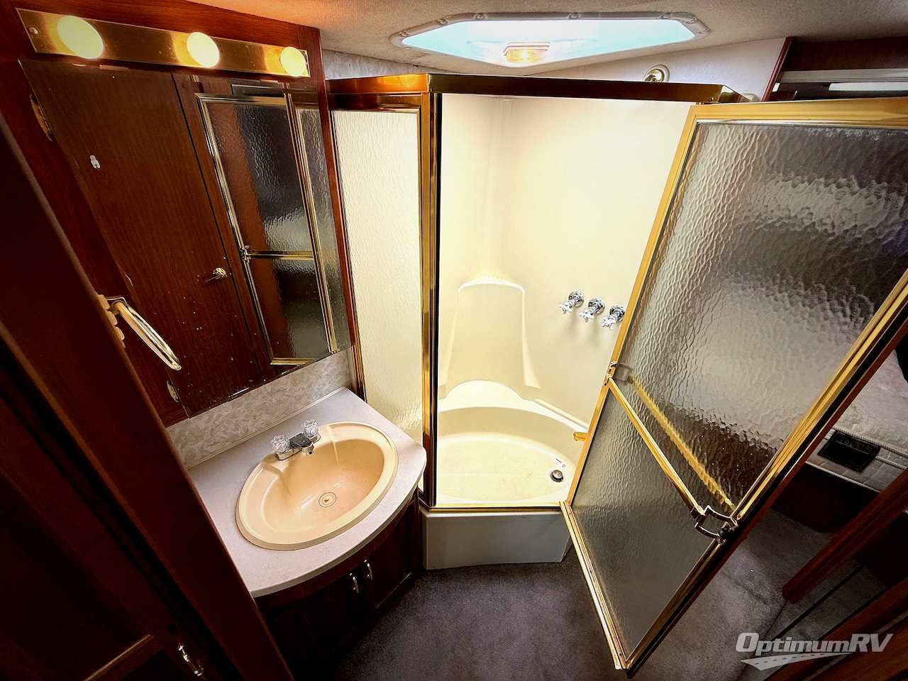 2000 Winnebago Chieftain 36L Photo 11