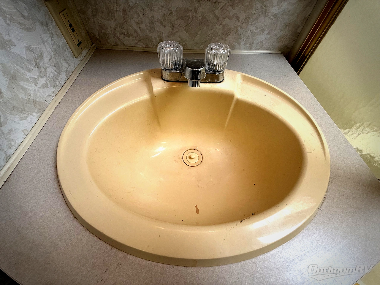 2000 Winnebago Chieftain 36L Photo 12