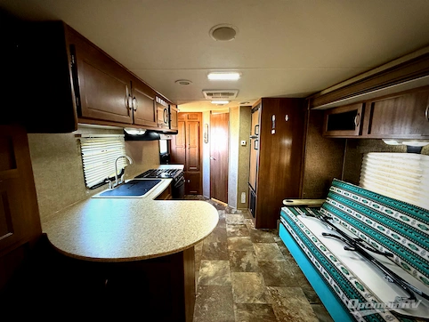 2015 Coachmen Apex Ultra-Lite 239RBS RV Photo 2