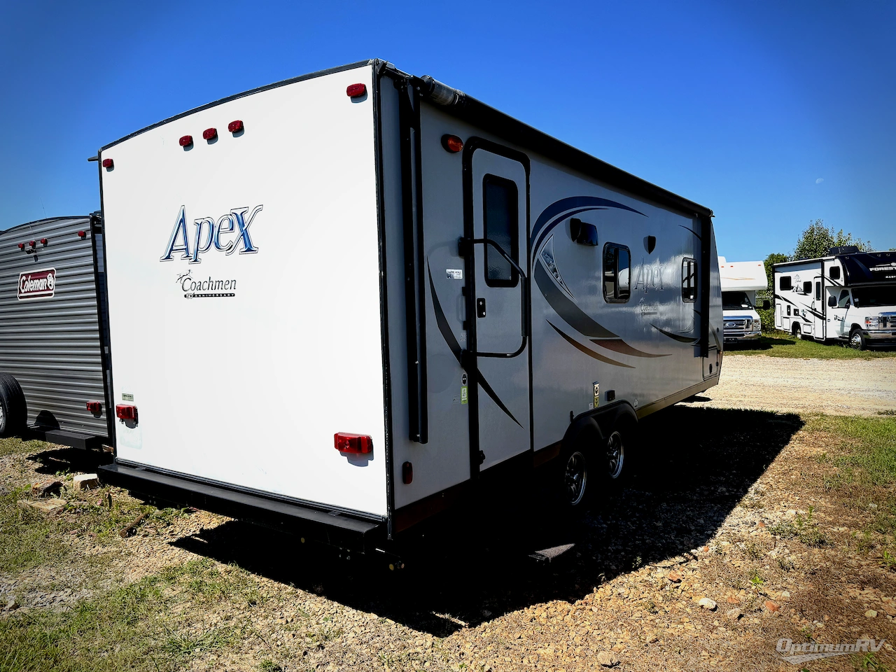 2015 Coachmen Apex Ultra-Lite 239RBS Photo 2