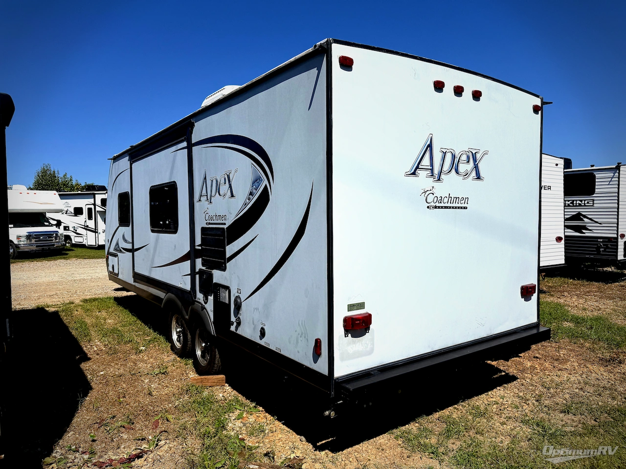 2015 Coachmen Apex Ultra-Lite 239RBS Photo 3