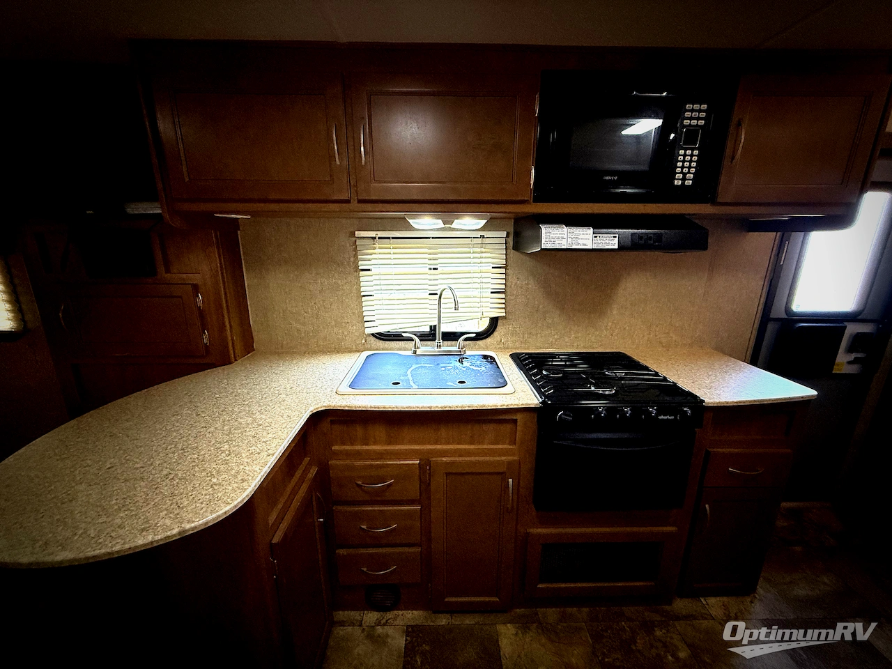 2015 Coachmen Apex Ultra-Lite 239RBS Photo 11