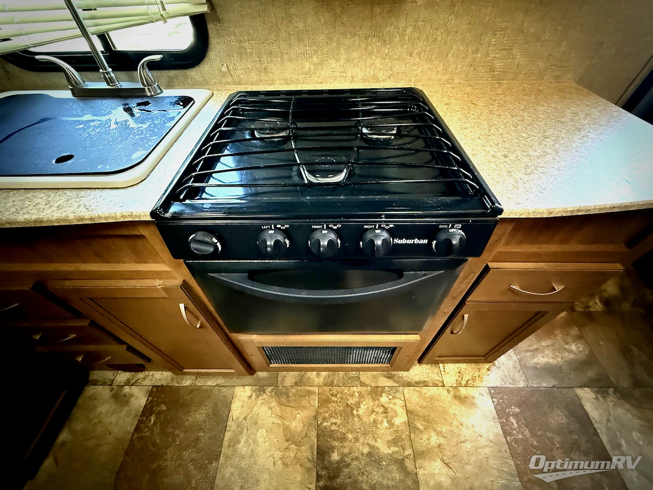 2015 Coachmen Apex Ultra-Lite 239RBS Photo 12