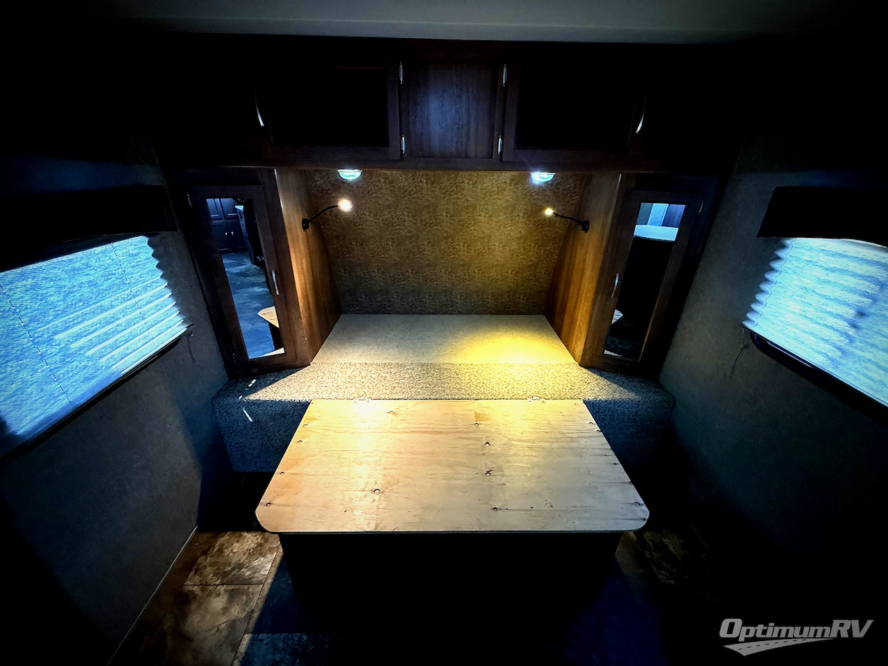 2015 Coachmen Apex Ultra-Lite 239RBS Photo 15