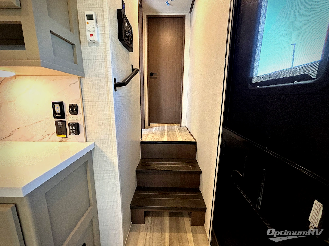 2026 Keystone Cougar 316RLS Photo 6