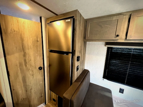 2026 Sunset Park Sun Lite LTD 21DB RV Photo 3