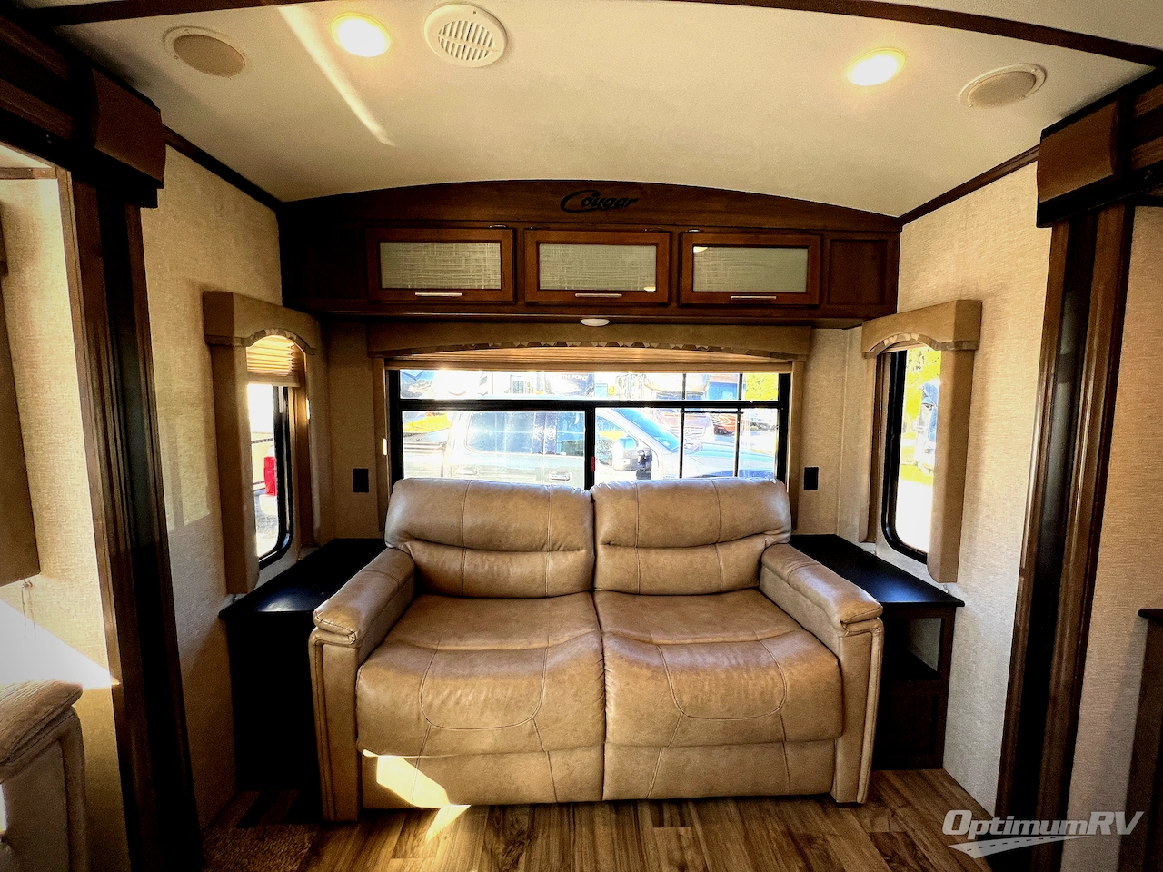 2018 Keystone Cougar Half-Ton Series 32RLI Photo 7