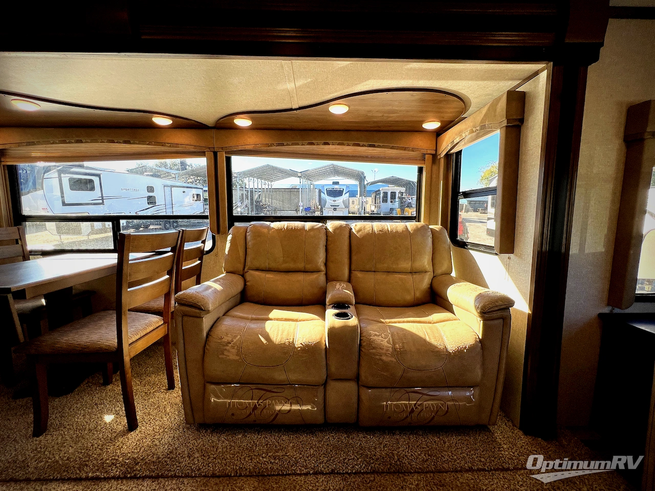 2018 Keystone Cougar Half-Ton Series 32RLI Photo 9