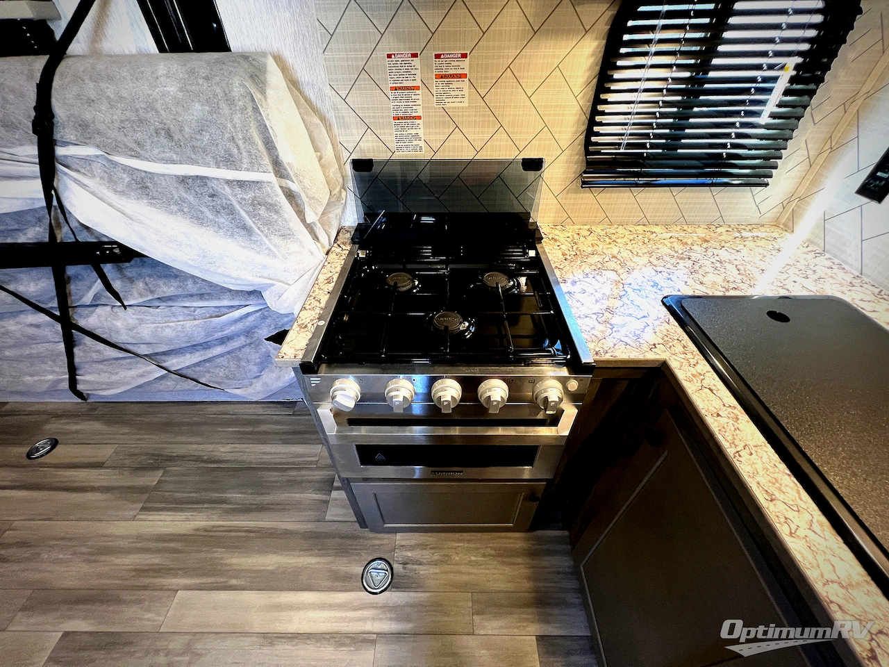 2026 Sunset Park Sun Lite 27WQB Photo 9