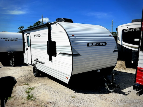New 2026 Sunset Park Sun Lite LTD 19BH Featured Photo